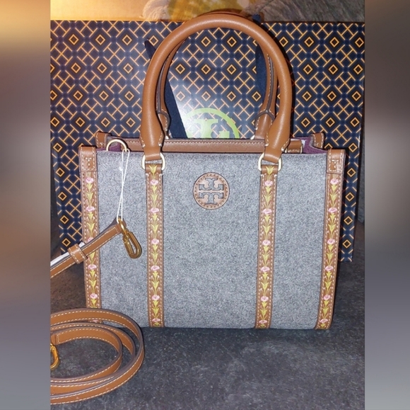 Tory Burch Bags Tory Burch Blake Felt Small Tote Crossbody In